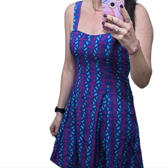 Everly A-line geometric dress - Picture 11 of 13